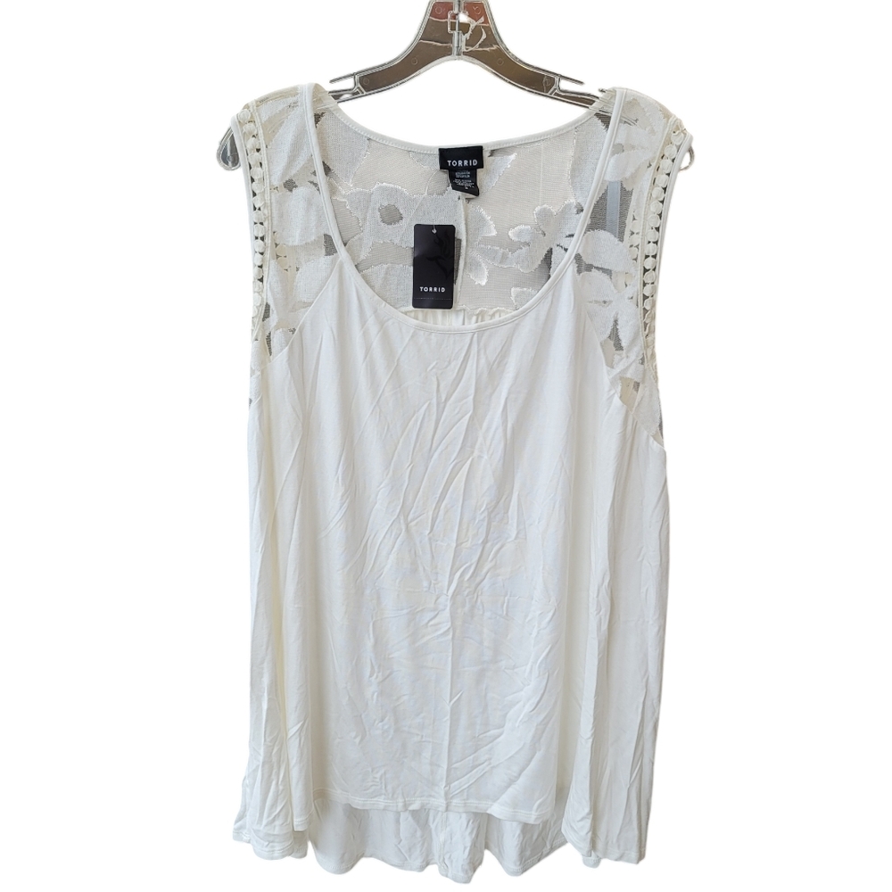 NWT Torrid White Lace Detail Flowy Tank
